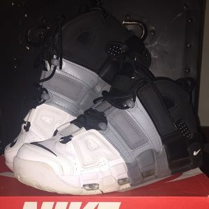Air More Uptempo tricolor 8.5